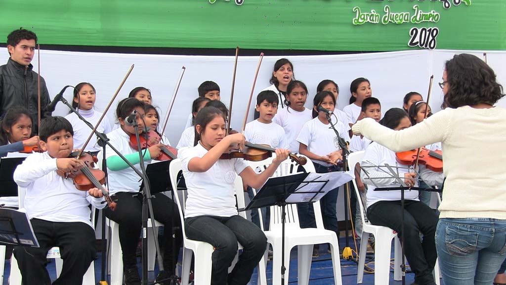 red-musical-chinchana