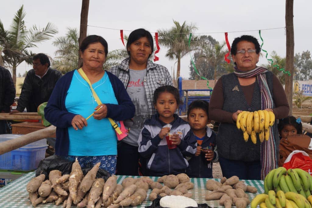 feriantes-bioferia-en-laran
