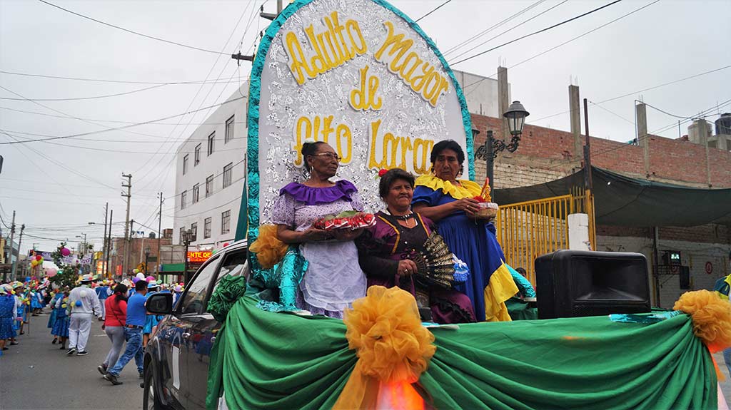 Carro-alegórico-del-CIAM