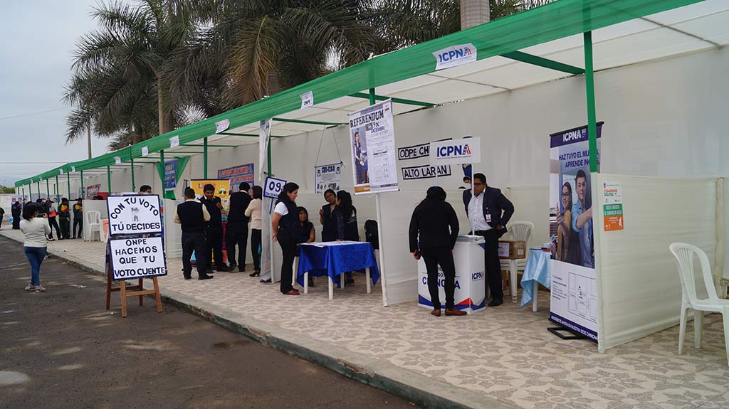 feria-vocacional-en-alto-laran
