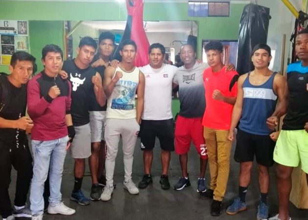 Inicio del taller de boxeo en Alto Larán