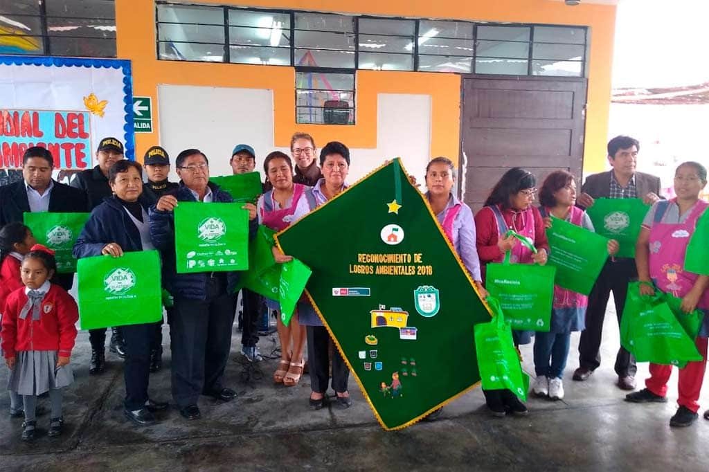 reconocimiento a la IE. 408 por buenas-practicas-ambientales