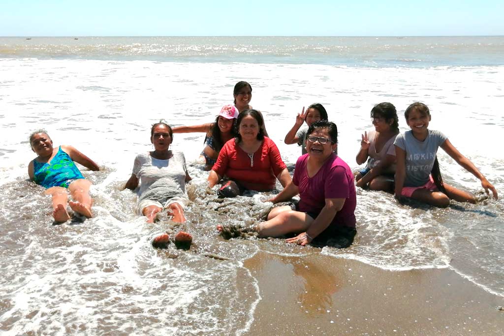 alumnos-y-voluntarios-del-ciam